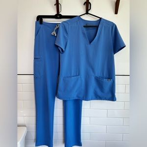 Figs scrubs set